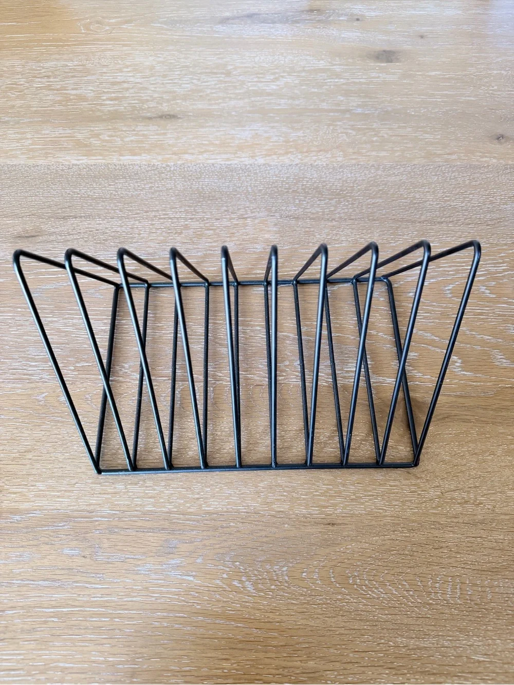 Black Metal Wire Magazine/File Organizer